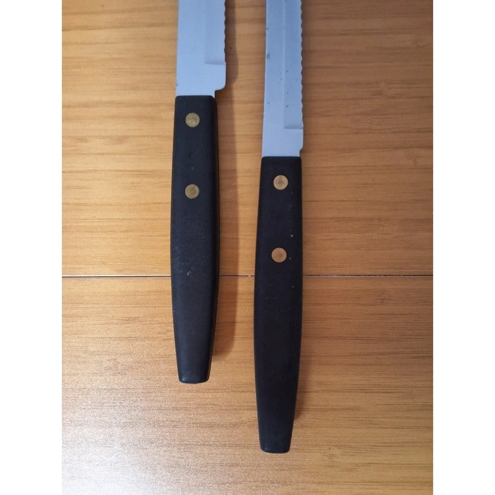 Vintage‎ Pair Of Forgecraft USA Stainless Steel Serrated Knives.